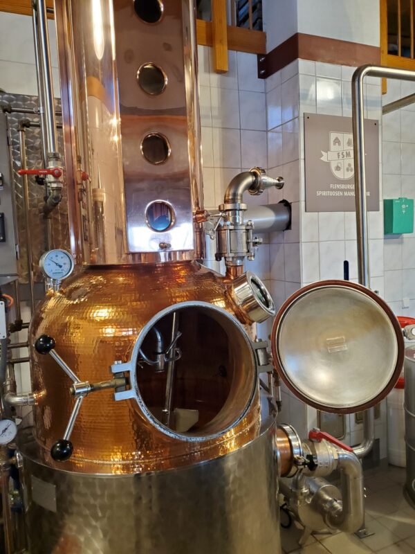 Rum Destille